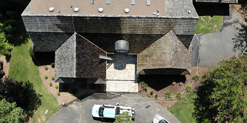 Myth Debunked: You Can Clean Your Roof With Laundry Detergent
