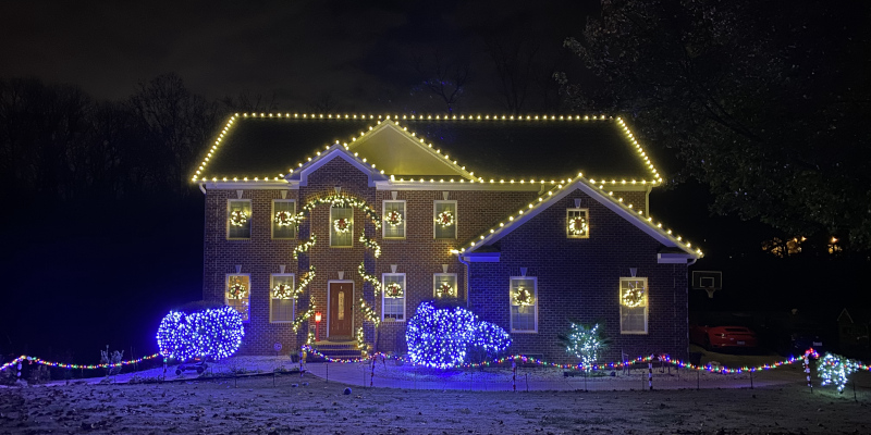 You Need Holiday Lights – Here’s How We Can Help! | Baker SoftWash